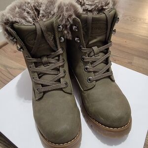 Lugz Women's Khaki Fur-Lined Boots